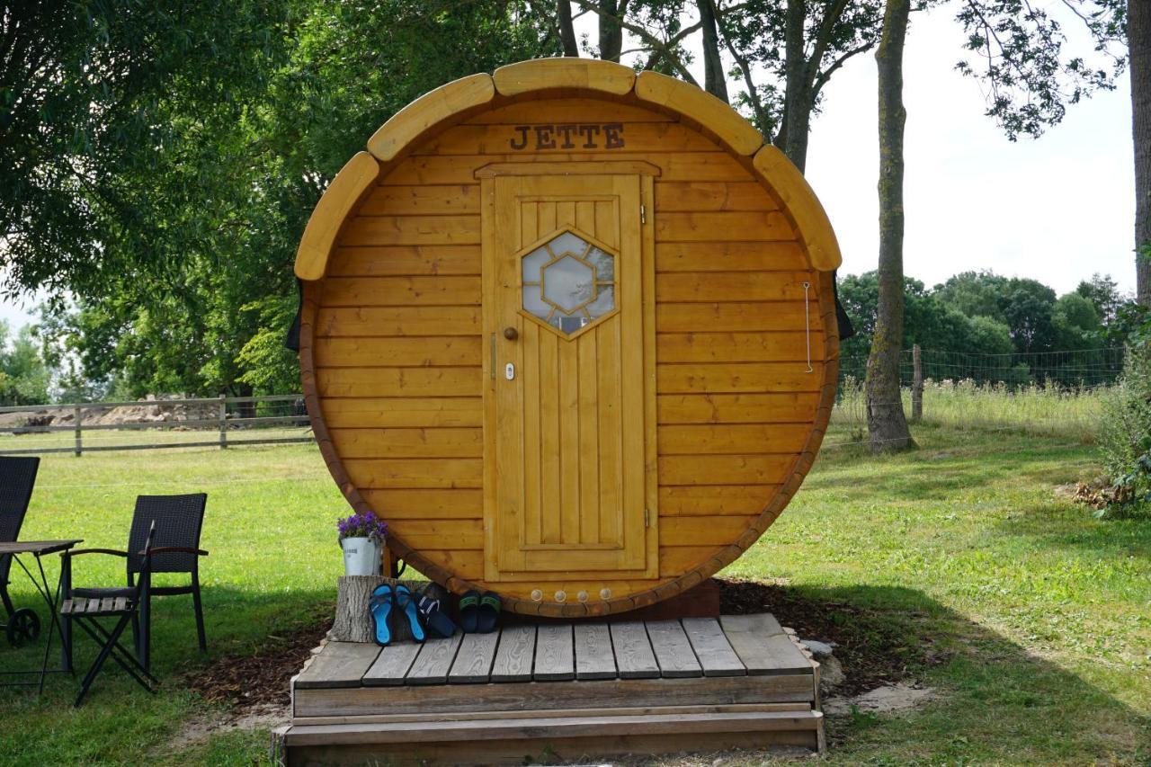 Peenehof Koeppen - Ferienwohnungen & Schlaffaesser Jordenstorf Exterior foto