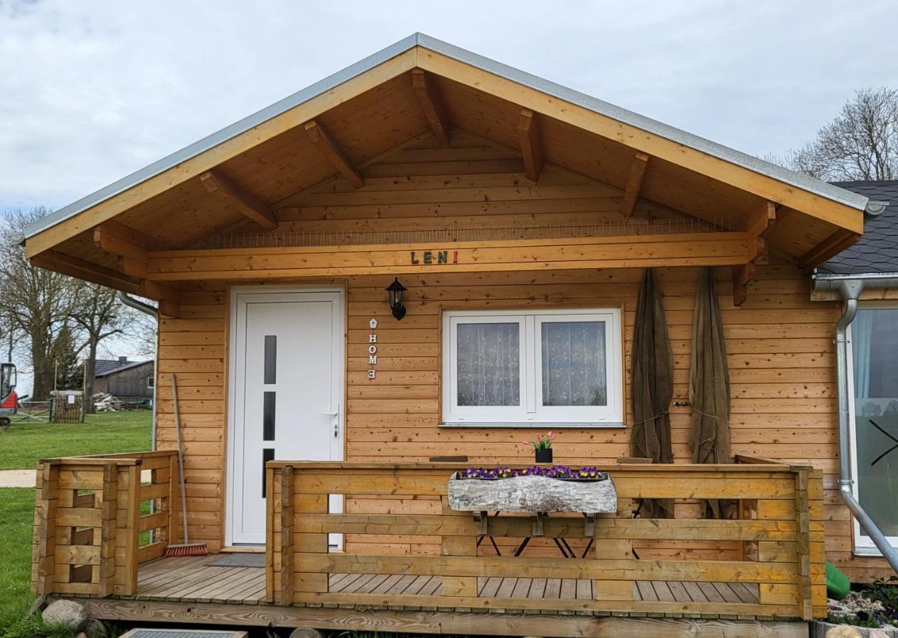 Peenehof Koeppen - Ferienwohnungen & Schlaffaesser Jordenstorf Exterior foto