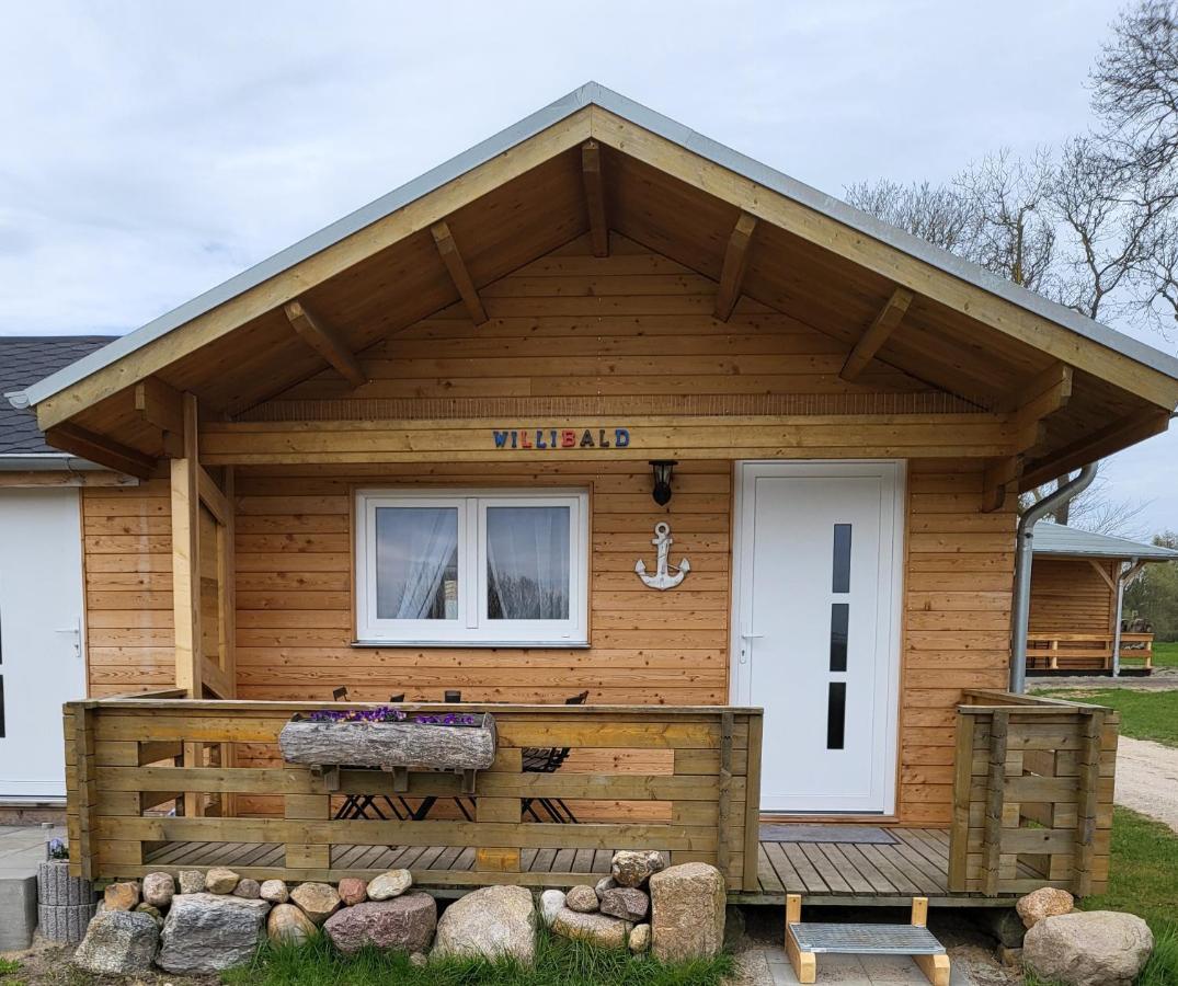 Peenehof Koeppen - Ferienwohnungen & Schlaffaesser Jordenstorf Exterior foto