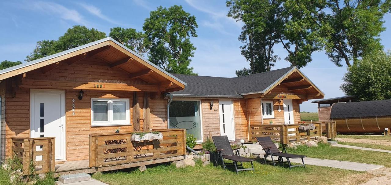 Peenehof Koeppen - Ferienwohnungen & Schlaffaesser Jordenstorf Exterior foto